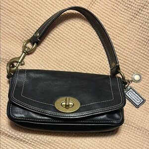Coach Legacy Leather Purse 25th Anniversary F063 10324 Brass Turnlock Black Bag